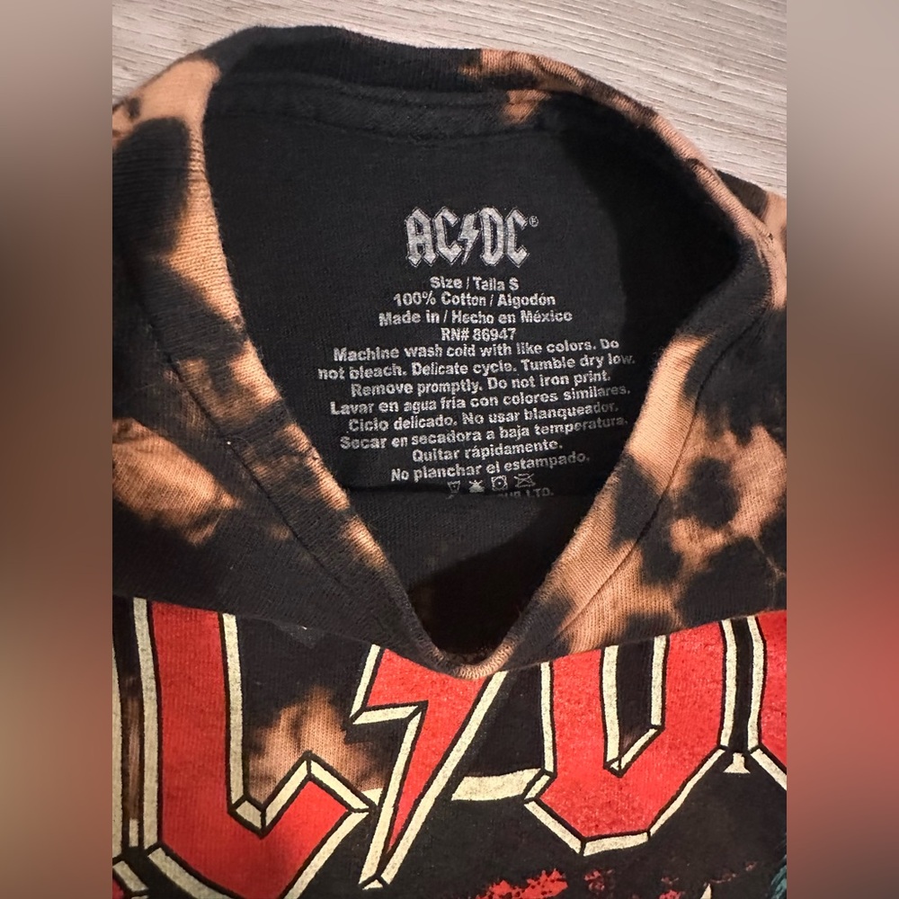 AC/DC Tee - Picture 3 of 3